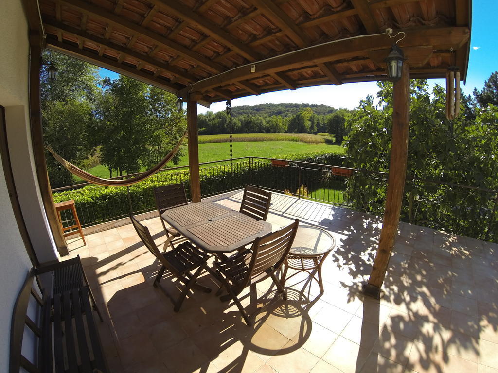 Al Campo Di Sotto Bed & Breakfast Buia Eksteriør billede