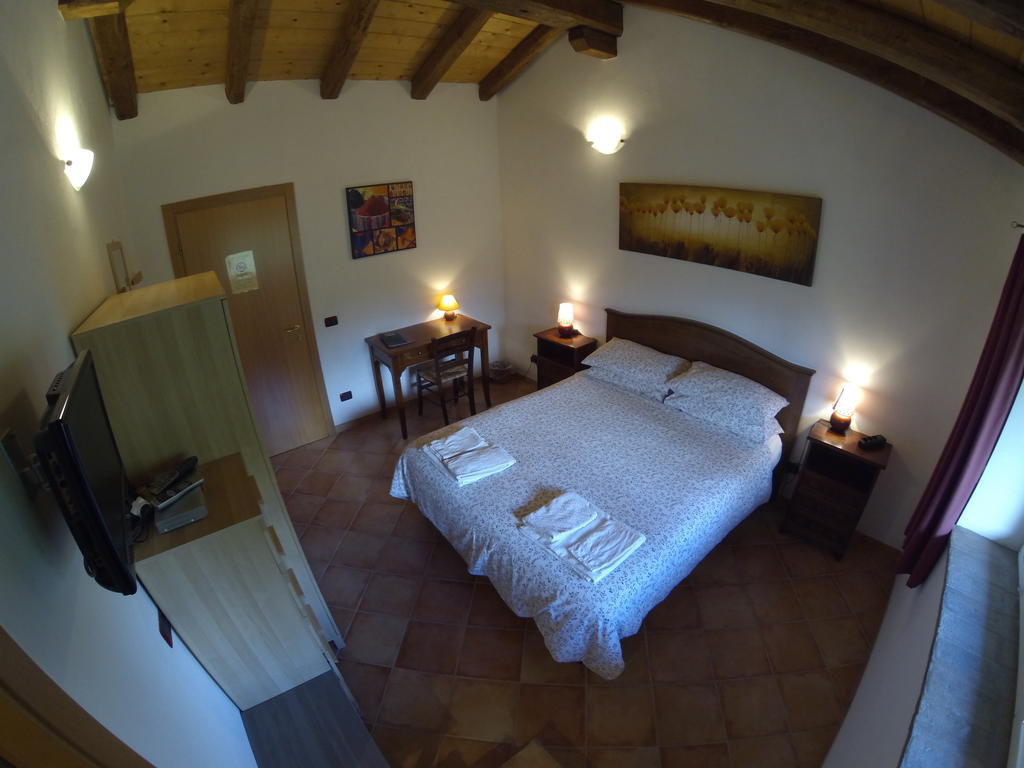 Al Campo Di Sotto Bed & Breakfast Buia Værelse billede