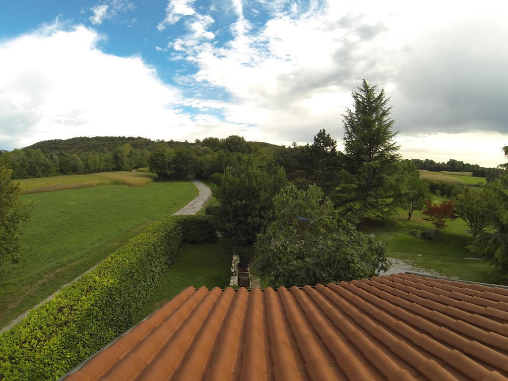 Al Campo Di Sotto Bed & Breakfast Buia Eksteriør billede