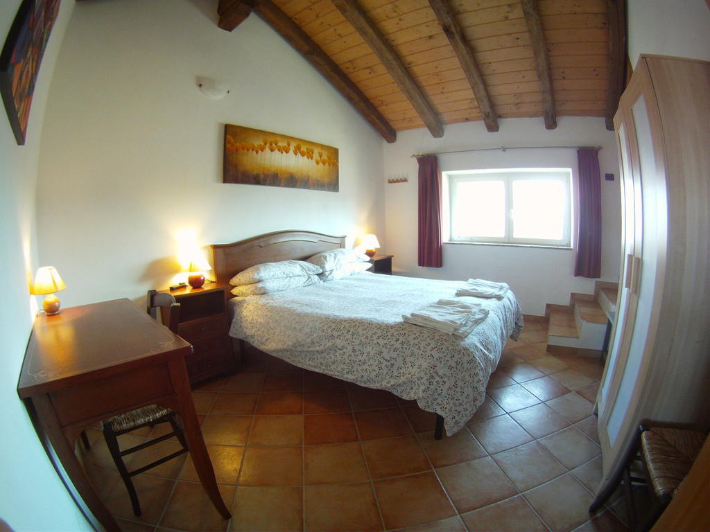 Al Campo Di Sotto Bed & Breakfast Buia Eksteriør billede