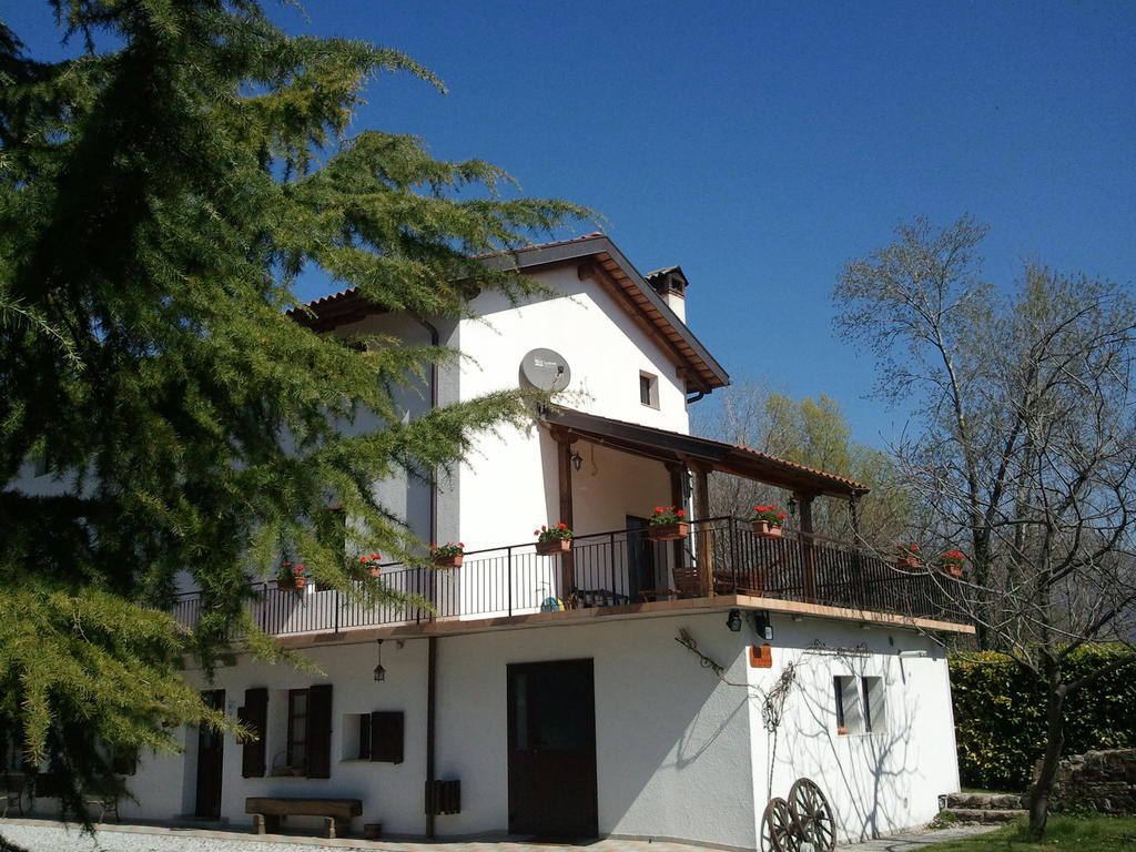 Al Campo Di Sotto Bed & Breakfast Buia Eksteriør billede